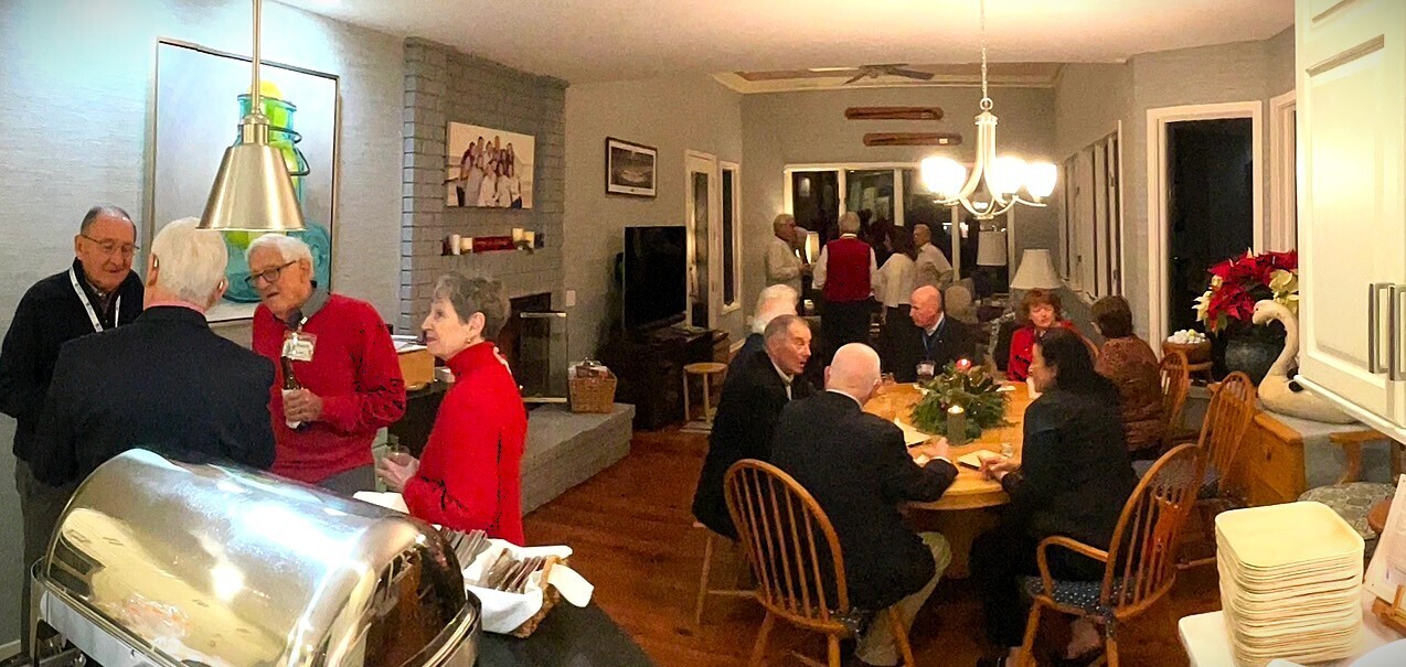 An amazing evening of fun - with drinks, appetizers, dinner and after meal gift exchange at the Gottliebs.